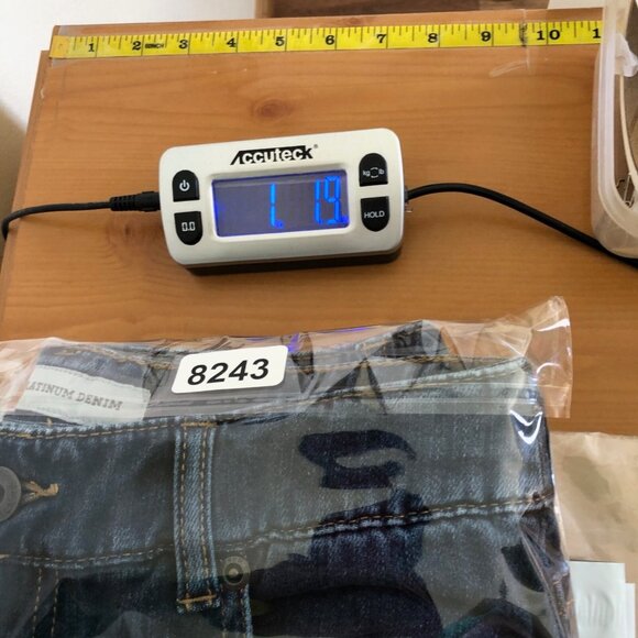 Chicos Jeans Women 00 US 2 Blue Platinum Denim Ultimate Fit Barely Flare Stretch - Picture 12 of 12